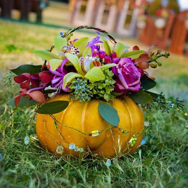 fall-wedding-rustic-halloween-wedding-decor-ace-photography-2