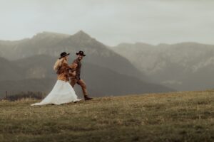 elopement vs wedding